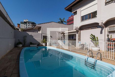 Casa para alugar com 300m², 3 quartos e 5 vagasPiscina