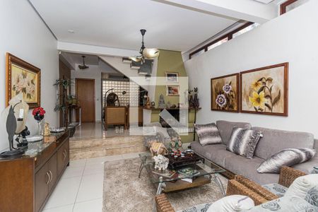 Sala de casa à venda com 3 quartos, 300m² em Jardim Lindóia, Porto Alegre