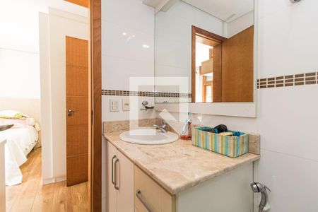 Casa para alugar com 300m², 3 quartos e 5 vagasBanheiro da Suíte 3