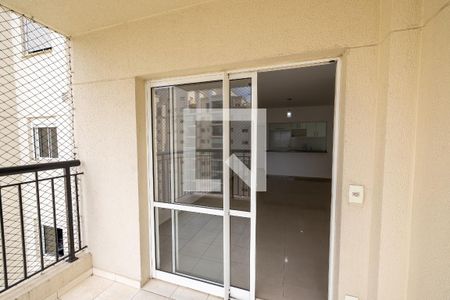 Varanda Sala/Cozinha de apartamento para alugar com 3 quartos, 88m² em Jardim Tupanci, Barueri