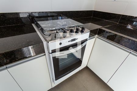 Apartamento à venda com 70m², 2 quartos e 2 vagas Apartamento à venda com 70m², 2 quartos e 2 vagasFogão