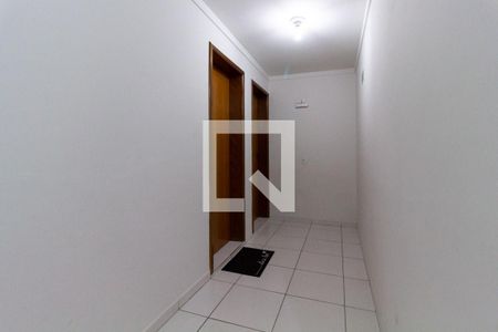 Hall de apartamento para alugar com 2 quartos, 79m² em Parque da Fonte, São José dos Pinhais