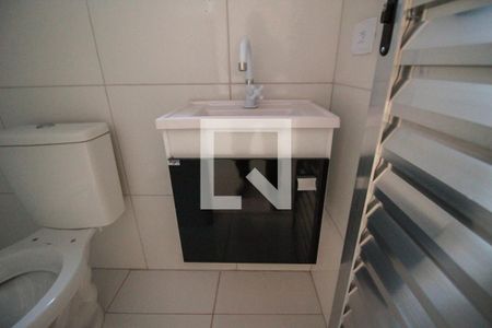 Banheiro de kitnet/studio para alugar com 1 quarto, 32m² em Vila Aparecida, São Paulo