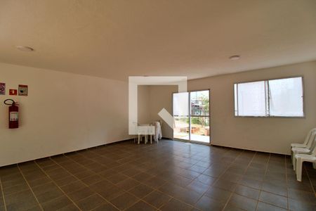 Apartamento para alugar com 42m², 2 quartos e sem vagaÁrea comum - Salão de festas