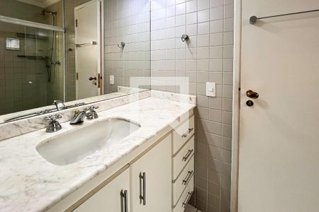 Apartamento à venda com 120m², 3 quartos e 2 vagasBanheiro da Suíte