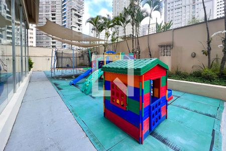 Apartamento à venda com 120m², 3 quartos e 2 vagasÁrea Comum - Playground