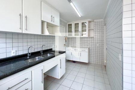 Apartamento à venda com 120m², 3 quartos e 2 vagasCozinha
