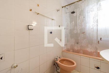 Casa à venda com 280m², 5 quartos e 5 vagasBanheiro 2