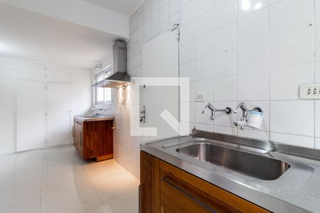 Casa à venda com 280m², 5 quartos e 5 vagasCozinha