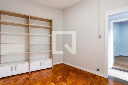 Casa à venda com 280m², 5 quartos e 5 vagasQuarto 4