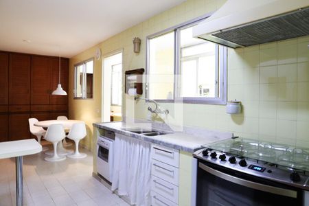 Apartamento à venda com 167m², 2 quartos e 2 vagasCozinha