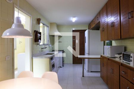 Apartamento à venda com 167m², 2 quartos e 2 vagasCozinha
