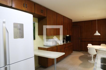 Apartamento à venda com 167m², 2 quartos e 2 vagasCozinha