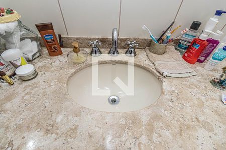 Apartamento à venda com 116m², 3 quartos e 2 vagas Apartamento à venda com 116m², 3 quartos e 2 vagasBanheiro da Suíte