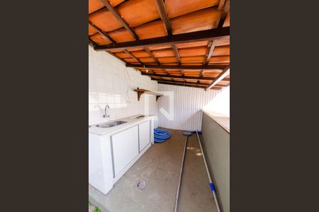 Casa à venda com 315m², 4 quartos e 3 vagas Casa à venda com 315m², 4 quartos e 3 vagasQuintal