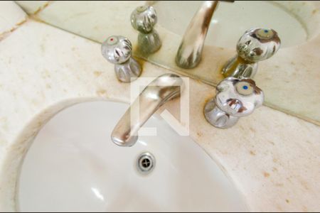 Casa à venda com 315m², 4 quartos e 3 vagas Casa à venda com 315m², 4 quartos e 3 vagasPia