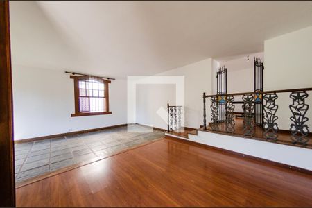 Sala de casa à venda com 4 quartos, 315m² em São Bento, Belo Horizonte