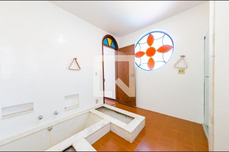 Casa à venda com 315m², 4 quartos e 3 vagas Casa à venda com 315m², 4 quartos e 3 vagasBanheiro da suíte 2