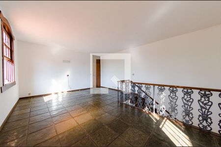 Casa à venda com 315m², 4 quartos e 3 vagas Casa à venda com 315m², 4 quartos e 3 vagasSala 2