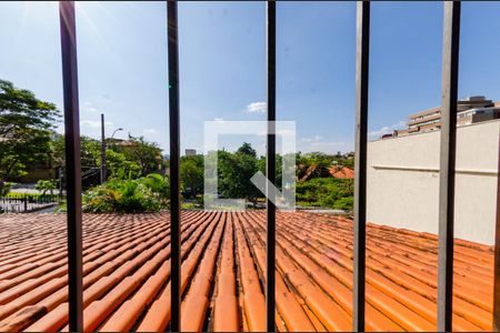 Casa à venda com 315m², 4 quartos e 3 vagas Casa à venda com 315m², 4 quartos e 3 vagasVista