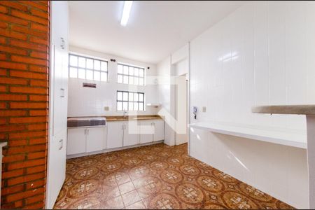 Casa à venda com 315m², 4 quartos e 3 vagas Casa à venda com 315m², 4 quartos e 3 vagasCozinha