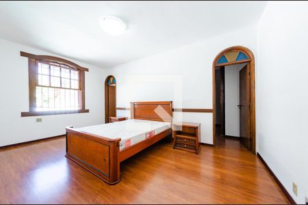 Casa à venda com 315m², 4 quartos e 3 vagas Casa à venda com 315m², 4 quartos e 3 vagasSuíte 2