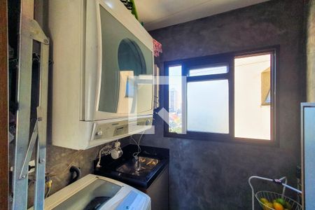 Apartamento à venda com 79m², 3 quartos e 2 vagas Apartamento à venda com 79m², 3 quartos e 2 vagasÁrea de Serviço