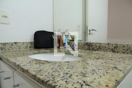 Banheiro Social de apartamento para alugar com 2 quartos, 68m² em Recreio dos Bandeirantes, Rio de Janeiro
