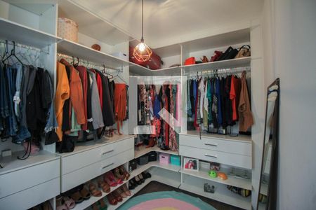 Casa à venda com 200m², 3 quartos e 2 vagas Casa à venda com 200m², 3 quartos e 2 vagasQuarto 3