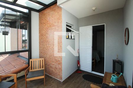 Casa à venda com 200m², 3 quartos e 2 vagas Casa à venda com 200m², 3 quartos e 2 vagasVaranda