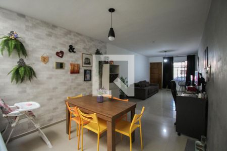 Sala de Jantar de casa à venda com 3 quartos, 200m² em Vila Lúcia, São Paulo