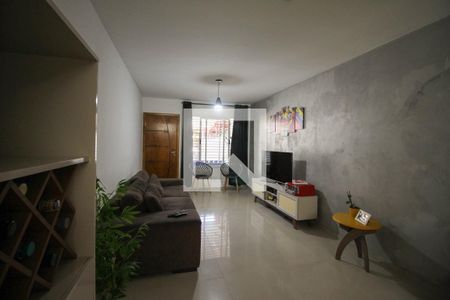 Sala de casa à venda com 3 quartos, 200m² em Vila Lúcia, São Paulo