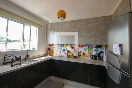 Casa à venda com 200m², 3 quartos e 2 vagas Casa à venda com 200m², 3 quartos e 2 vagasCozinha