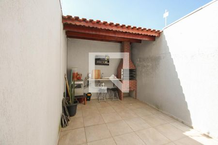 Casa à venda com 200m², 3 quartos e 2 vagas Casa à venda com 200m², 3 quartos e 2 vagasChurrasqueira