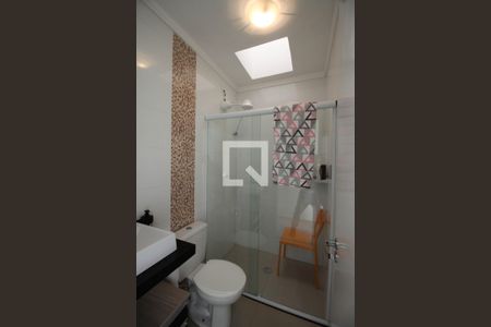 Casa à venda com 200m², 3 quartos e 2 vagas Casa à venda com 200m², 3 quartos e 2 vagasBanheiro