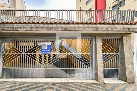 Casa à venda com 229m², 3 quartos e 2 vagasFachada