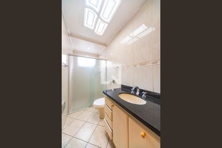 Casa à venda com 229m², 3 quartos e 2 vagasBanheiro