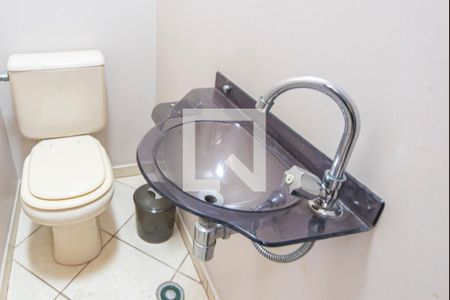 Casa à venda com 229m², 3 quartos e 2 vagasBanheiro