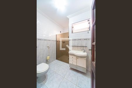 Casa à venda com 229m², 3 quartos e 2 vagasBanheiro do Quarto 1