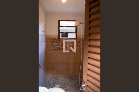 Casa para alugar com 250m², 3 quartos e 2 vagas Casa para alugar com 250m², 3 quartos e 2 vagasBanheiro de Serviço