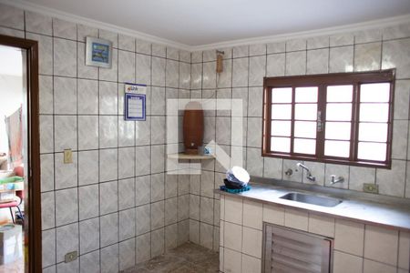 Casa para alugar com 250m², 3 quartos e 2 vagas Casa para alugar com 250m², 3 quartos e 2 vagasCozinha