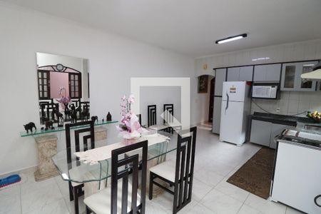 Casa à venda com 103m², 3 quartos e 2 vagasCozinha