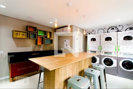 Apartamento à venda com 47m², 2 quartos e sem vagaÁrea comum - Lavanderia