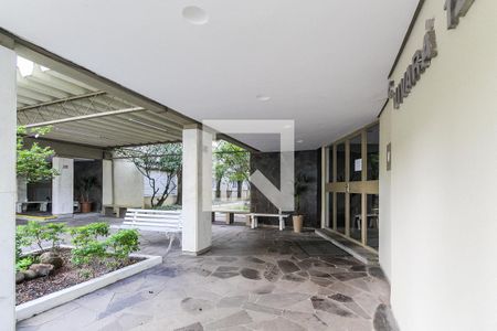 Hall de apartamento para alugar com 1 quarto, 52m² em Jardim do Salso, Porto Alegre