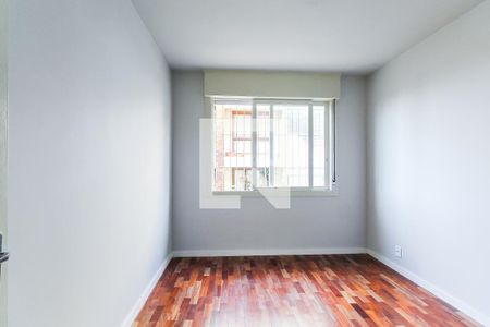 Quarto  de apartamento para alugar com 1 quarto, 52m² em Jardim do Salso, Porto Alegre