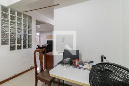 Casa para alugar com 250m², 3 quartos e 3 vagas Casa para alugar com 250m², 3 quartos e 3 vagasEscritório