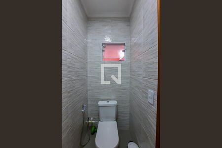 Casa à venda com 242m², 3 quartos e 3 vagasLavabo