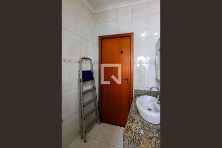 Casa à venda com 242m², 3 quartos e 3 vagasBanheiro Social