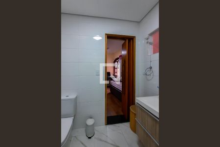 Casa à venda com 242m², 3 quartos e 3 vagasBanheiro da Suíte 3