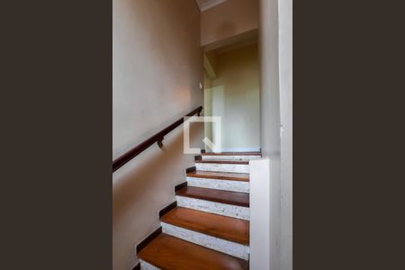 Casa à venda com 242m², 3 quartos e 3 vagasEscada